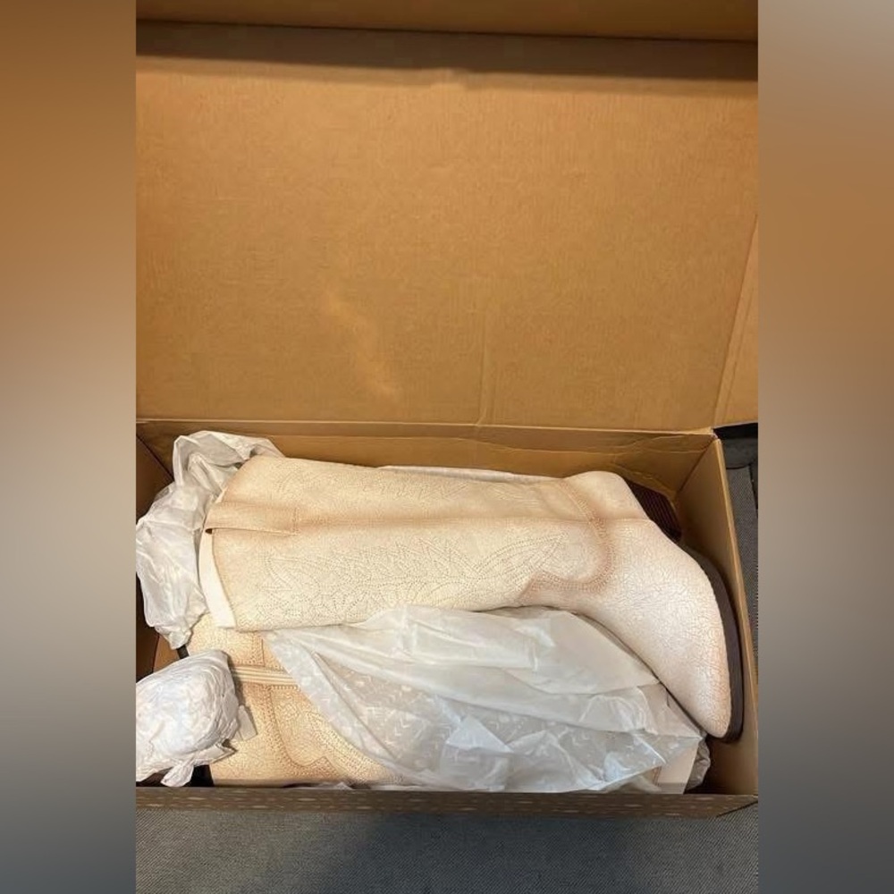 Zodiac Cream Heeled Boots